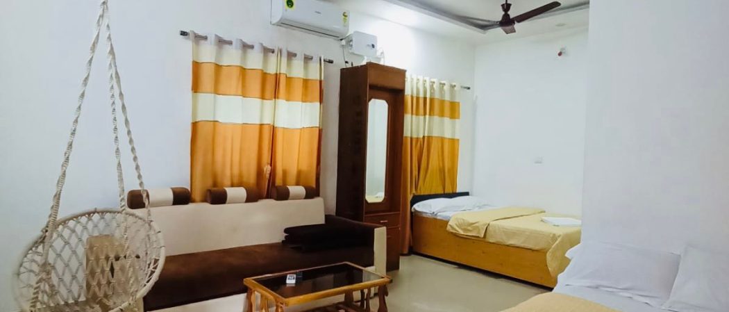 Farmhouse with Rooms in Kelwa